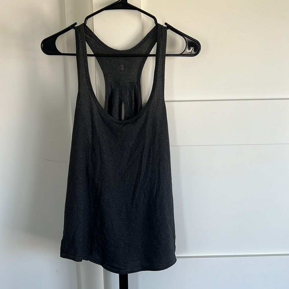 Women’s lululemon size 8 dark grey tank